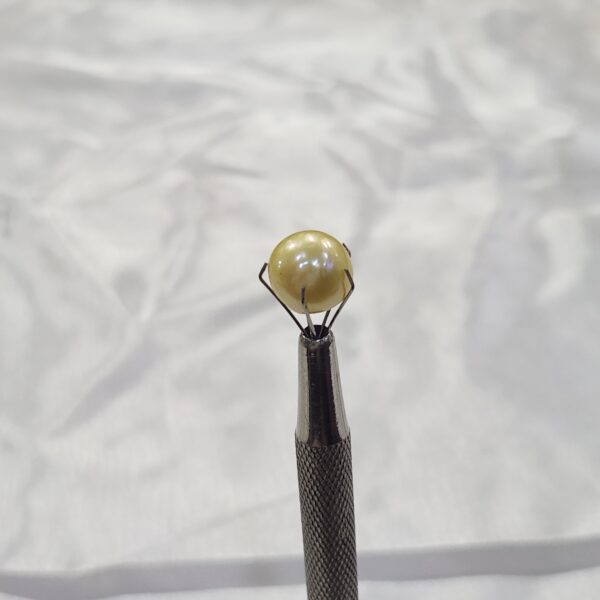 PEARL (MUKTA) – 7.50 CARETS